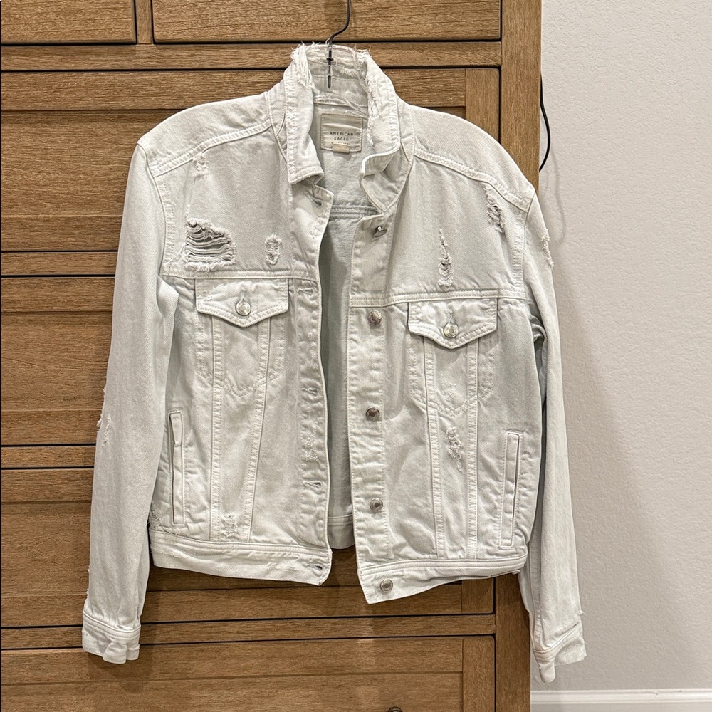 American Eagle Outfitters Light Wash Denim Jacket